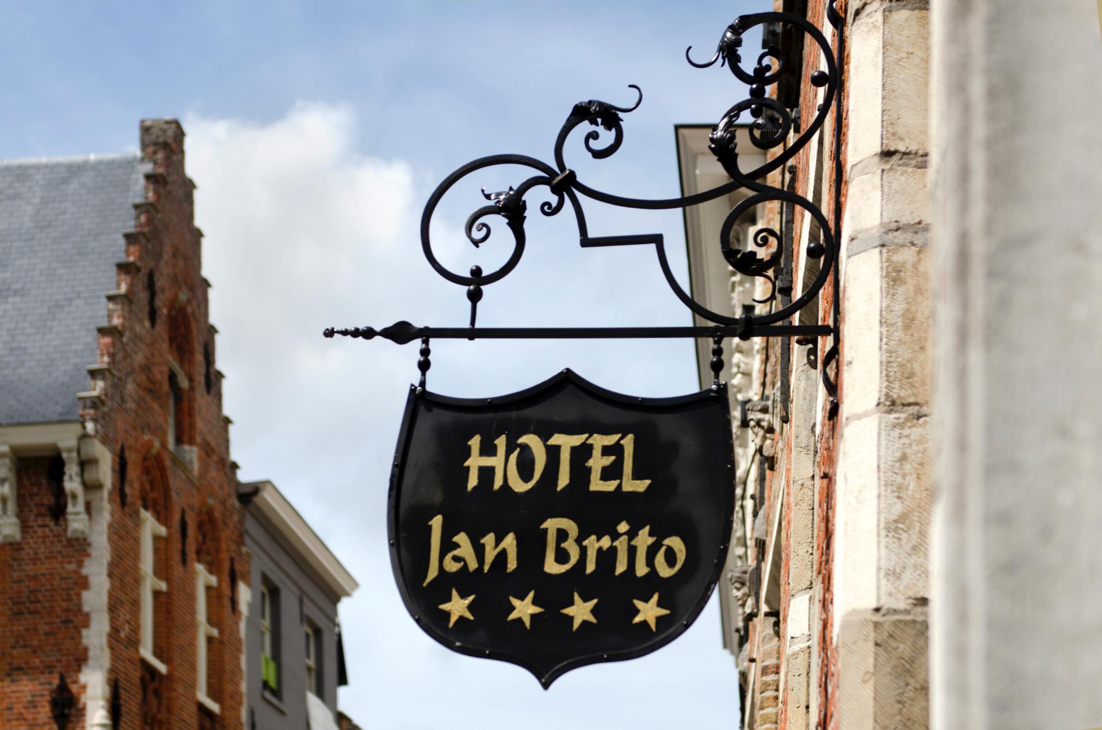 ברוז' Hotel Jan Brito מראה חיצוני תמונה